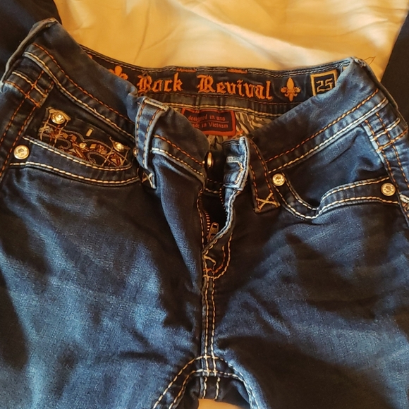 Jean's - Picture 2 of 3